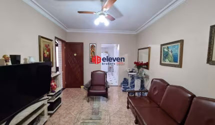 Casa Sobreposta Baixa à Venda, 3 dormitórios, no Embaré, Santos-SP