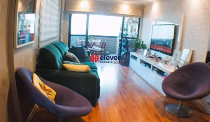 Apartamento à venda, 03 dormitórios, uma quadra da praia, na Ponta da Praia, Santos-SP