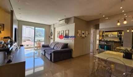 Apartamento à Venda, 02 Dormitórios, em ótima localização, no Marapé, Santos-SP