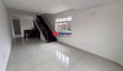 Magnífica sobreposta alta recém construída à venda no bairro do Embaré em Santos.
