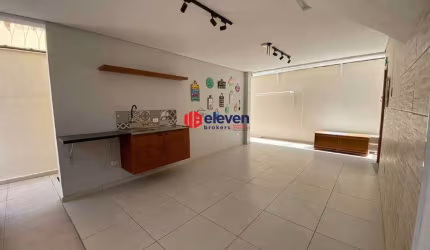 Village duplex impecável com 2 suítes!