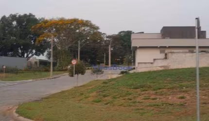 Terreno com 602m de esquina, próximo a horta do condomínio Ecopark Bourbon.