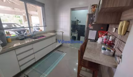 Casa com 3 dormitórios para alugar, 120 m² por R$ 5.063,00/mês - Villa Branca - Jacareí/SP