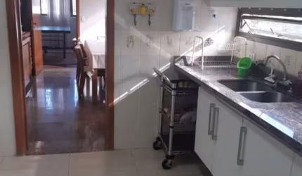 Apartamento na Vila Adyana com 274m²