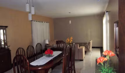 Casa Shangri-lá com 04 terrenos ótima localização RS 1.550.000,00