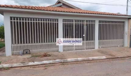 Casa com 3 dormitórios à venda, 200 m² por R$ 300.000,00 - Parque Cuiabá - Cuiabá/MT