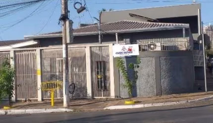 Casa Residencial e Comercial,  venda, 174 m² por R$ 650.000 - Jardim Paulista - Cuiabá/MT