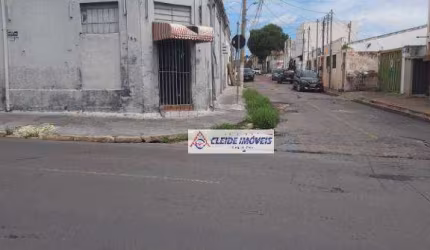 Salão Comercial de Esquina, 01 casa e 02 terrenos a VendaR$1.600.000,00 Avenida Miranda Reis Esquina com a Rua Carlos Borralho, Bairro: Poção, Cuiabá