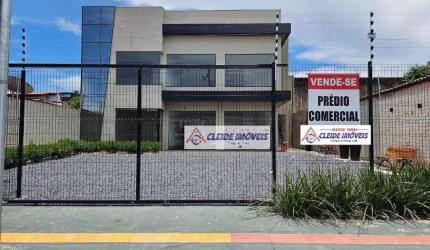 Prédio comercial no CPA I, em frente ao Comper