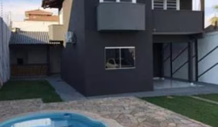 Sobrado com 3 dormitórios à venda, 360 m² por R$ 899.999,00 - Jardim das Palmeiras - Cuiabá/MT
