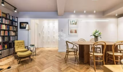 Apartamento com 2 quartos à venda na Rua Eça de Queiroz, 797, Petrópolis, Porto Alegre por R$ 800.000