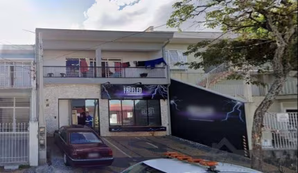 Casa com 3 quartos à venda na Doutor Aníbal Lélis de Miranda, --, Vila Embaré, Valinhos, 166 m2 por R$ 850.000