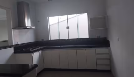Casa com 3 quartos à venda na Avenida Brasil Norte, Parque Nova Carioba, Americana por R$ 500.000