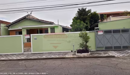 Casa para Venda em Taubaté, Vila das Jabuticabeiras, 4 dormitórios, 1 suíte, 2 banheiros, 2 vagas