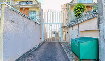 Sobrado Residencial para Venda no Bairro Boqueirão