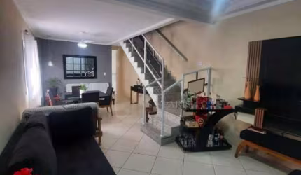 Sobrado com 4 dormitórios à venda, 195 m² por R$ 795.000,00 - Vila Tupi - Praia Grande/SP