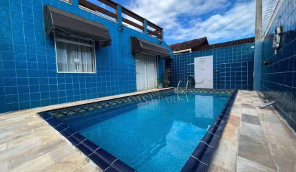 Casa com 3 dormitórios à venda, 142 m² por R$ 550.000,00 - Maracanã - Praia Grande/SP