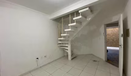 Sobrado com 2 dormitórios à venda, 65 m² por R$ 400.000 - Canto do Forte - Praia Grande/SP