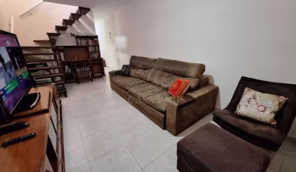 Sobrado à venda, 175 m² por R$ 980.000,00 - Vila Guilhermina - Praia Grande/SP