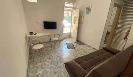 Kitnet com 1 dormitório à venda, 32 m² por R$ 210.000,00 - Guilhermina - Praia Grande/SP