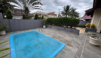 Casa com 4 dormitórios à venda, 186 m² por R$ 920.000 - Balneário Flórida - Praia Grande/SP