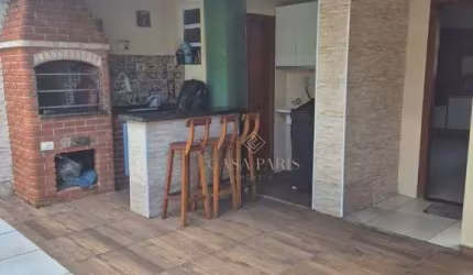 Sobrado com 3 dormitórios à venda, 155 m² por R$ 750.000,00 - Tupi - Praia Grande/SP