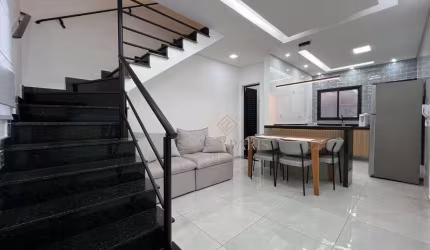 Casa com 2 dormitórios à venda, 55 m² por R$ 370.000,00 - Vila Guilhermina - Praia Grande/SP