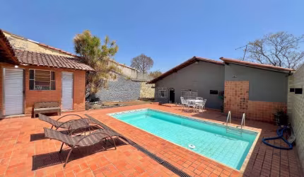 Casa à venda, 3 quartos, 1 suíte, 2 vagas, Santa Amélia - Belo Horizonte/MG