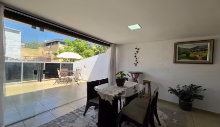 Casa à venda, 3 quartos, 1 vaga, Santa Amélia - Belo Horizonte/MG