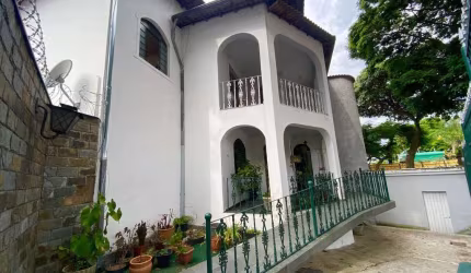 Casa à venda, 4 quartos, 2 suítes, 5 vagas, Santa Amélia - Belo Horizonte/MG