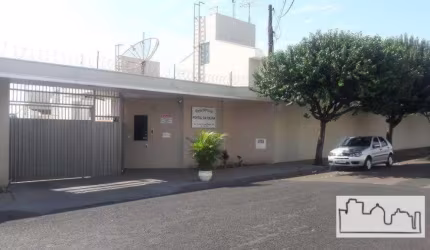 Casa com 2 dormitórios à venda, 61 m² por R$ 195.000 - Jardim Almeida - Araraquara/SP