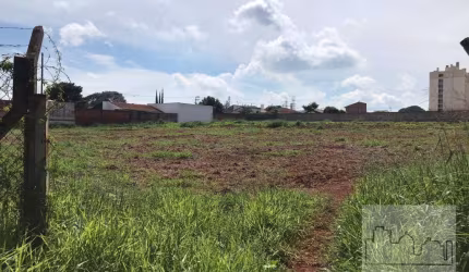 Área a venda no Jd. Residencial Itália/ Yolanda Ópice.