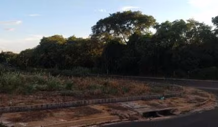 Terreno a venda no Residencial Cambuy.