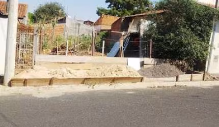 Terreno a venda no bairro Jardim Adalberto Frederico de Oliveira Roxo I