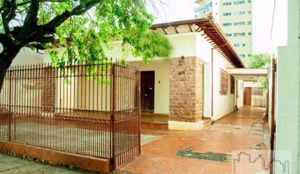 Casa para e venda e locação no centro  de Araraquara.