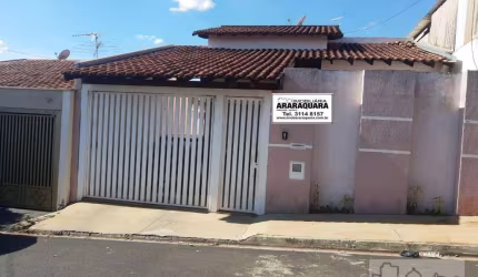 Casa a venda no Jardim Adalberto Roxo.