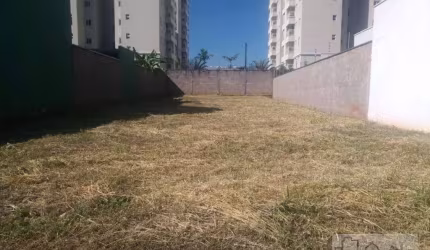 Terreno a venda no Jd. Magnólias.