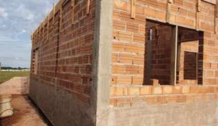 Casa em construção a venda no Vistas do Horto.