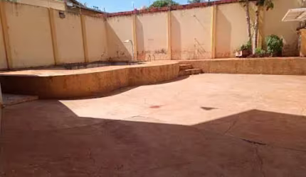 Sobrado com 3 dormitórios, 150 m² - venda por R$ 300.000,00 ou aluguel por R$ 5.000,00 - Vila Suconasa - Araraquara/SP