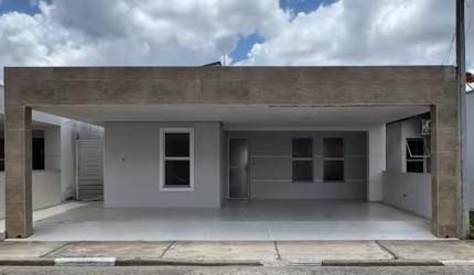 Casa com 3 quartos para aluguel em condomínio no Sim!