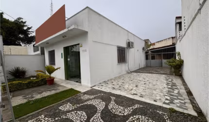Alugo imóvel comercial no bairro Capuchinhos, Feira de Santana-Ba.
