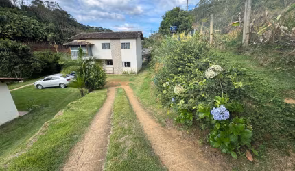 Marechal Floriano, chácara há 13 km da cidade, 2 casas
