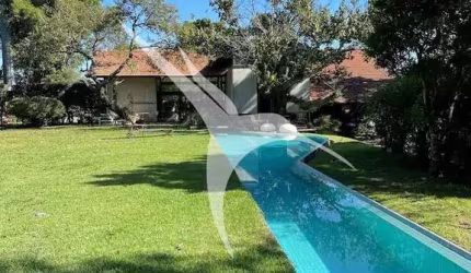 Casa em condomínio fechado com 4 quartos à venda na Estrada Fazendinha, Centro, Carapicuíba por R$ 3.100.000
