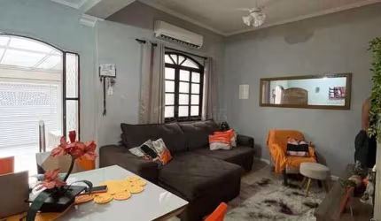 Casa com 3 dorms, Embaré, Santos - R$ 650 mil, Cod: 1583