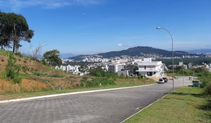 Terreno em loteamento de alto padrão