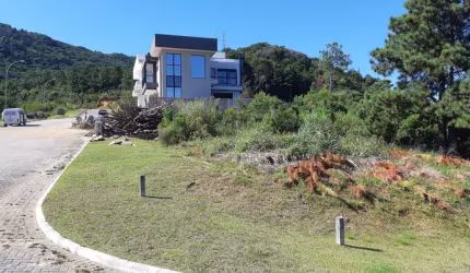 Terreno em loteamento de alto padrão