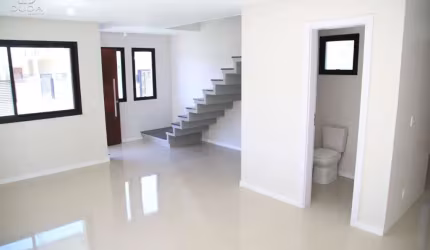 Casa com 3 dormitórios no CAMPECHE .