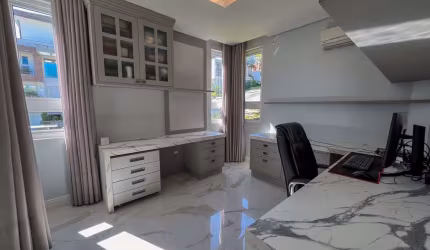 Luxuosa Casa no Acquavile Residence