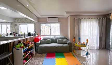 AMPLO APARTAMENTO DE 3 QUARTOS NA TRINDADE