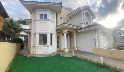 Casa 4 dormitórios, no João Paulo